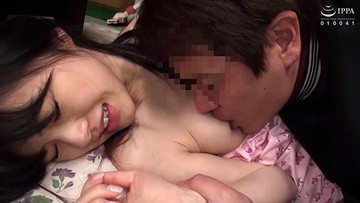 田舎姪っ子 親の隣で悪戯わいせつ挿入