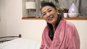 還暦で初撮り 柏木由里子