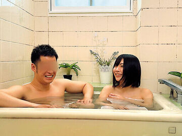 仲良し兄妹限定！せまーいお風呂で密着混浴体験！10年ぶりの兄妹風呂で妹のプ...