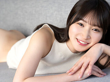 清楚系に見える美容師の素顔は、大量潮吹き変態娘でした。依本しおり