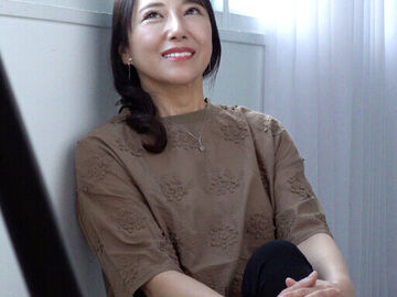 極上！！五十路奥さま初脱ぎAVドキュメン…