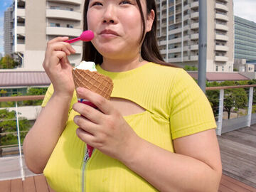 ノーブラ爆巨乳！！おっぱい露出デート8時…